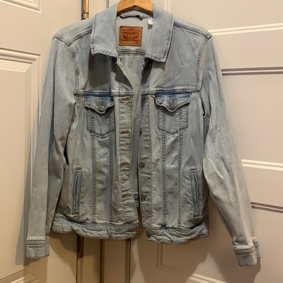 Levi's Jackets & Blazers - LEVI Light Denim Jacket